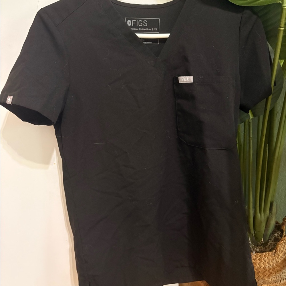 Figs Men's Short Sleeve Black Tee